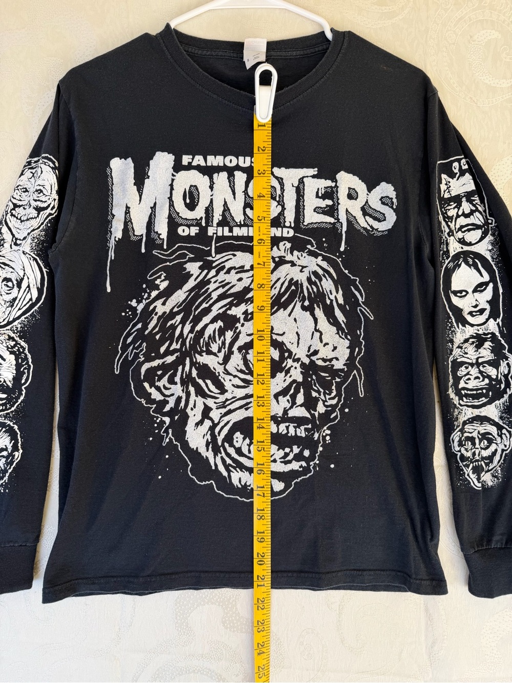 Fruit of the Loom Black Long Sleeve Famous Monsters Graphic Tee - Picture 4 of 7